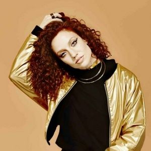 😎 JESS GLYNNE x BENCH CROP BOMBER JACKET